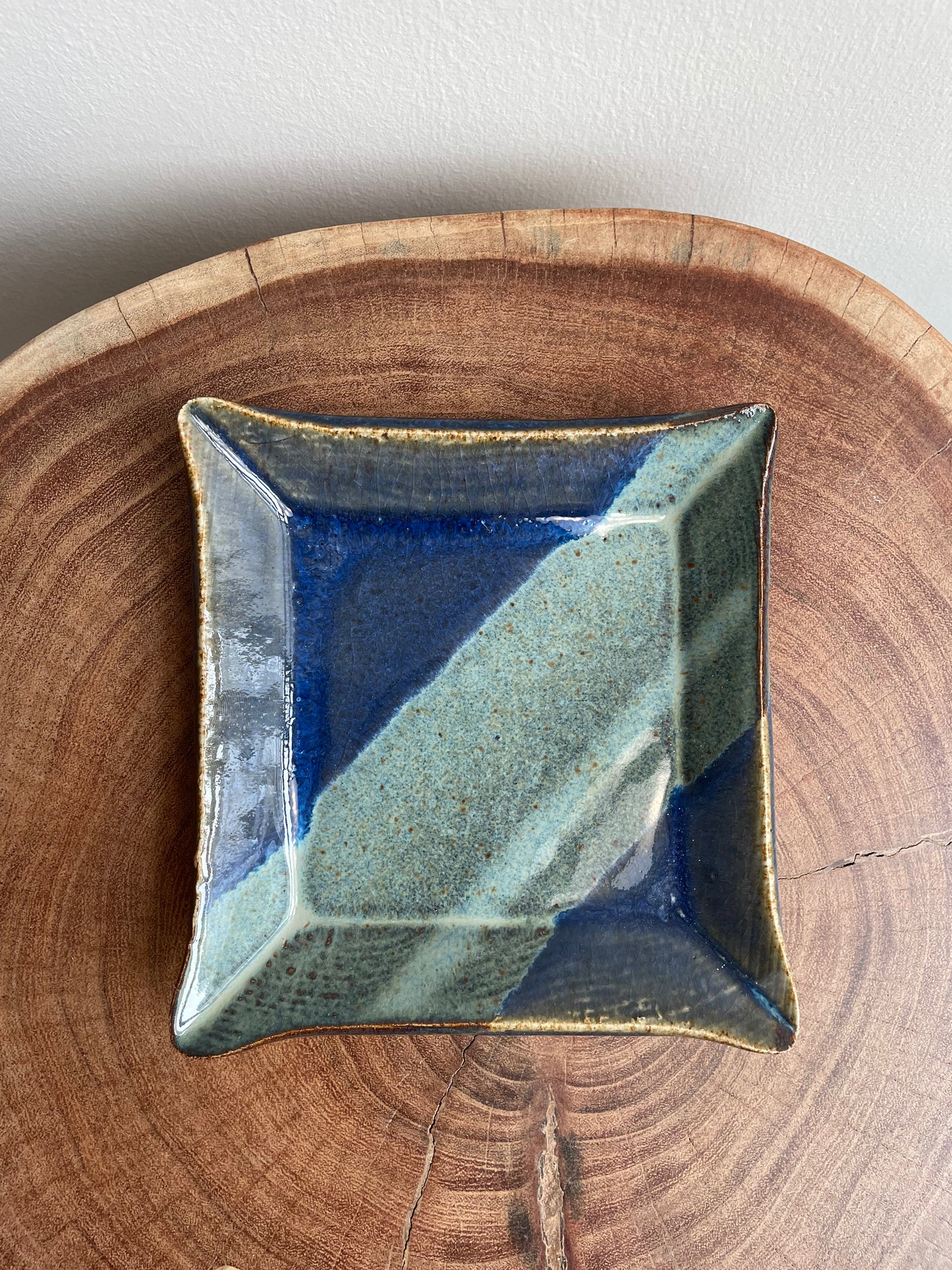Small Blue-Tipped Platter